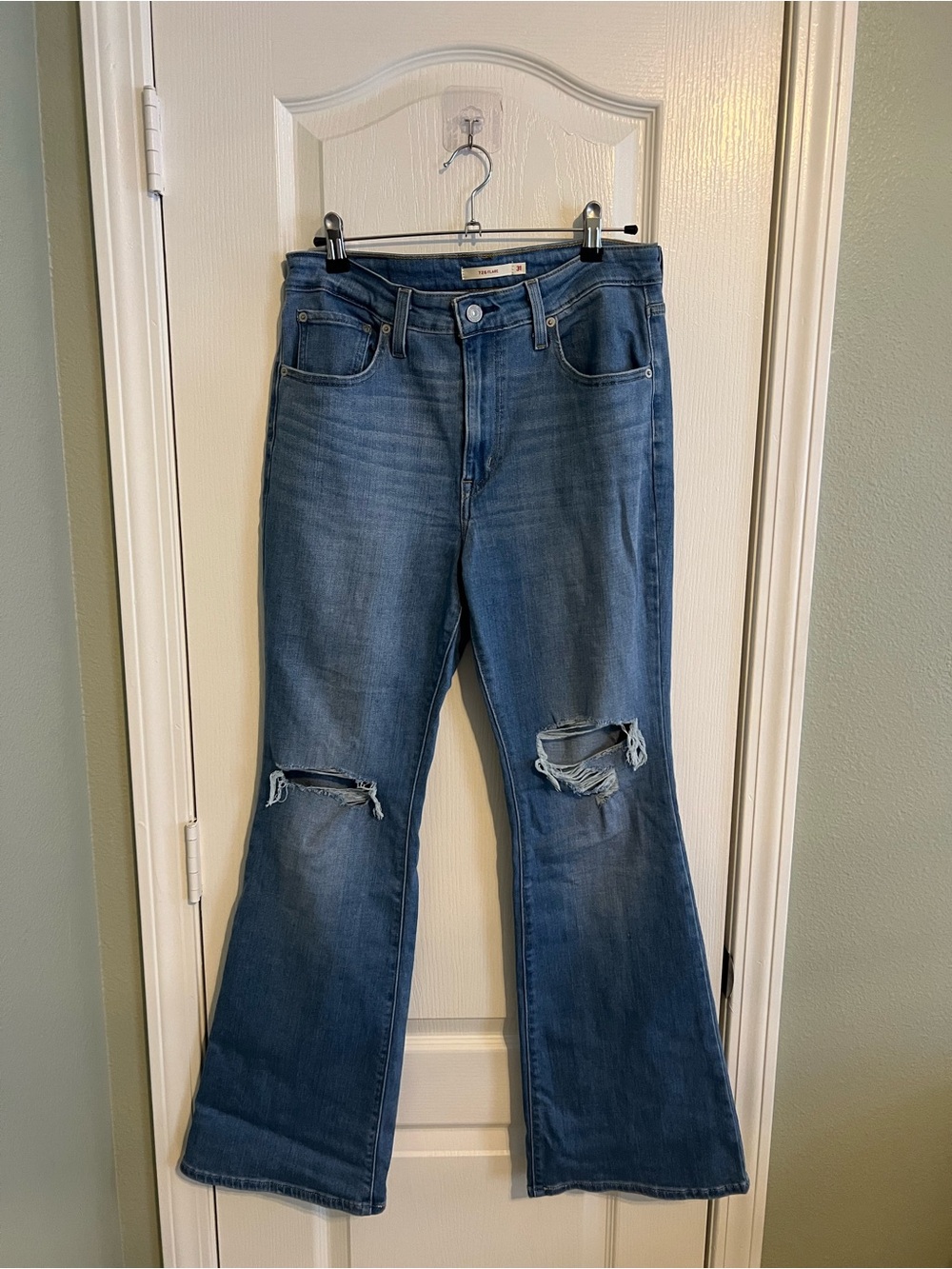Levi’s 726 High Rise Flare Distressed Jeans Size 31 Medium Wash